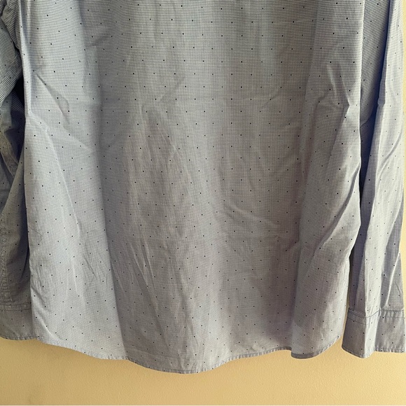 Men’s Banana Republic Camden Fit Button Down - Picture 7 of 8